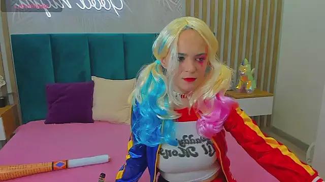 Unleash your urge for fetish cams livestreamers with our pick of steaming hot models, versed in the art of seduction and indulgence.