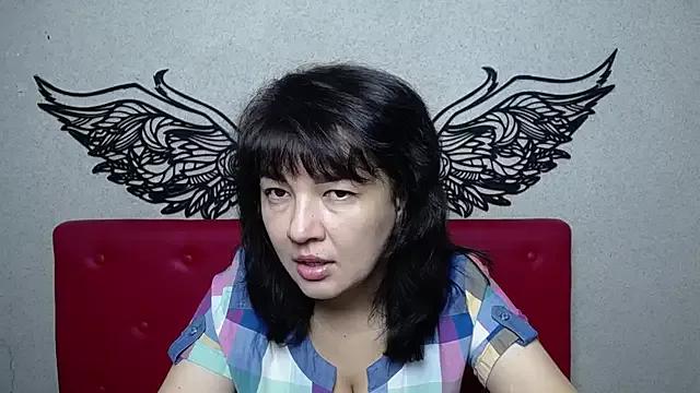 SelenaFly from StripChat is Freechat