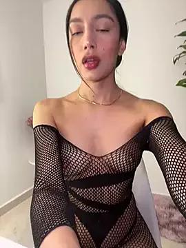 Unleash your urge for fetish cams livestreamers with our pick of steaming hot models, versed in the art of seduction and indulgence.