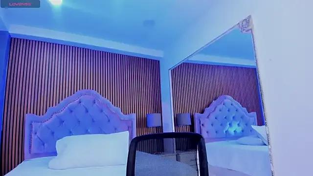 Unleash your urge for fetish cams livestreamers with our pick of steaming hot models, versed in the art of seduction and indulgence.