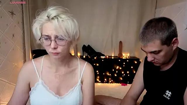 SexVibecouple from StripChat is Freechat