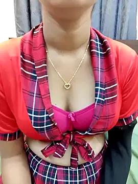 Sexy-Simi from StripChat is Freechat
