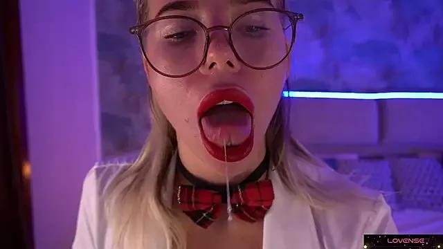 Unleash your urge for fetish cams livestreamers with our pick of steaming hot models, versed in the art of seduction and indulgence.