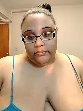 SexyBBW10790 from StripChat is Freechat