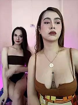 Unleash your urge for fetish cams livestreamers with our pick of steaming hot models, versed in the art of seduction and indulgence.