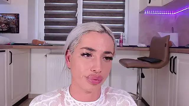 Unleash your urge for fetish cams livestreamers with our pick of steaming hot models, versed in the art of seduction and indulgence.