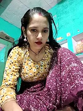 Sexygirl2f from StripChat is Freechat