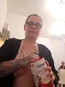 Unleash your urge for fetish cams livestreamers with our pick of steaming hot models, versed in the art of seduction and indulgence.