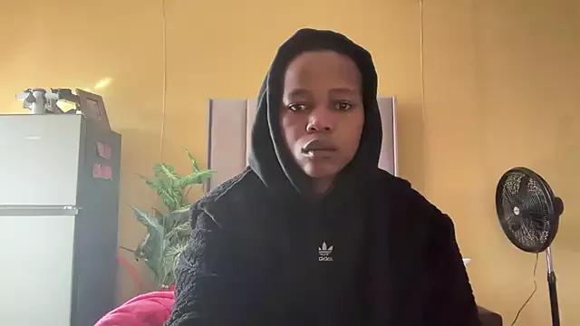 SexyZeeee from StripChat is Freechat