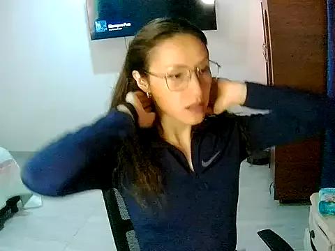 Photos of ShantallMadisson from StripChat is Freechat