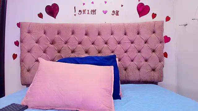 Unleash your urge for fetish cams livestreamers with our pick of steaming hot models, versed in the art of seduction and indulgence.