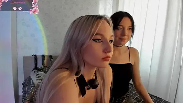 Unleash your urge for fetish cams livestreamers with our pick of steaming hot models, versed in the art of seduction and indulgence.