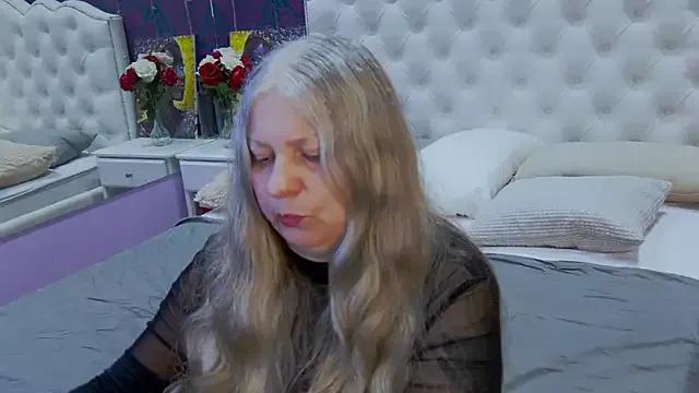 Silver_Sofia from StripChat is Freechat