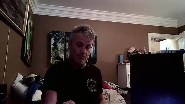 SilverandFox from StripChat is Freechat