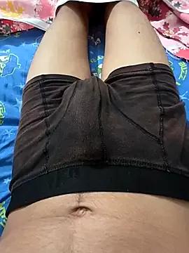 sinyorwhitee from StripChat is Freechat