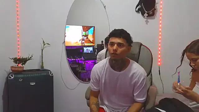 Skartoliver from StripChat is Freechat