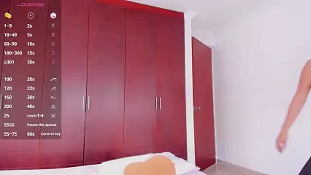 skinny_milky from StripChat is Freechat