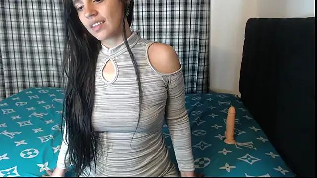 Skinny_S0fi from StripChat is Freechat