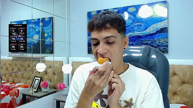 SkinnyBoy_ from StripChat is Freechat
