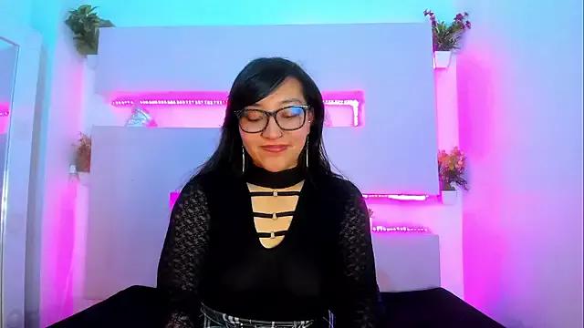 Skye_bluee_ from StripChat is Freechat