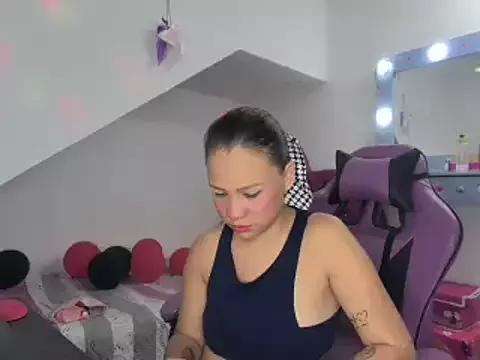 Unleash your urge for fetish cams livestreamers with our pick of steaming hot models, versed in the art of seduction and indulgence.
