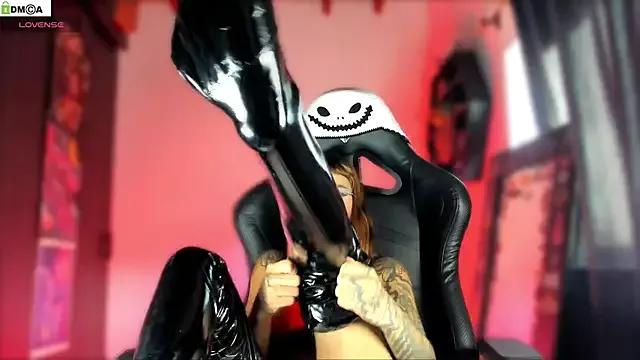 Unleash your urge for fetish cams livestreamers with our pick of steaming hot models, versed in the art of seduction and indulgence.