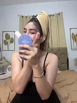 Unleash your urge for fetish cams livestreamers with our pick of steaming hot models, versed in the art of seduction and indulgence.