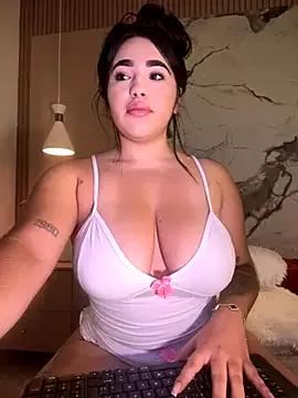 Unleash your urge for fetish cams livestreamers with our pick of steaming hot models, versed in the art of seduction and indulgence.