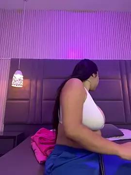 Unleash your urge for fetish cams livestreamers with our pick of steaming hot models, versed in the art of seduction and indulgence.