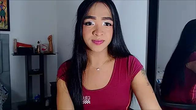 Unleash your urge for fetish cams livestreamers with our pick of steaming hot models, versed in the art of seduction and indulgence.