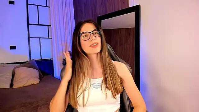 Unleash your urge for fetish cams livestreamers with our pick of steaming hot models, versed in the art of seduction and indulgence.