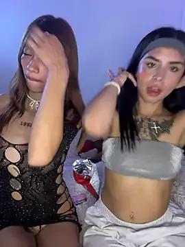 Unleash your urge for fetish cams livestreamers with our pick of steaming hot models, versed in the art of seduction and indulgence.