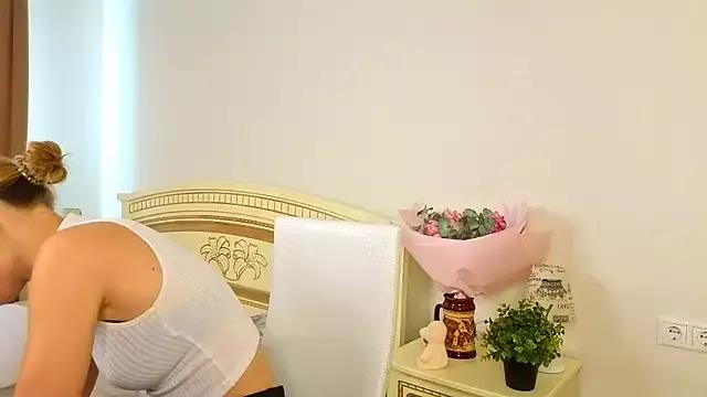 Unleash your urge for fetish cams livestreamers with our pick of steaming hot models, versed in the art of seduction and indulgence.