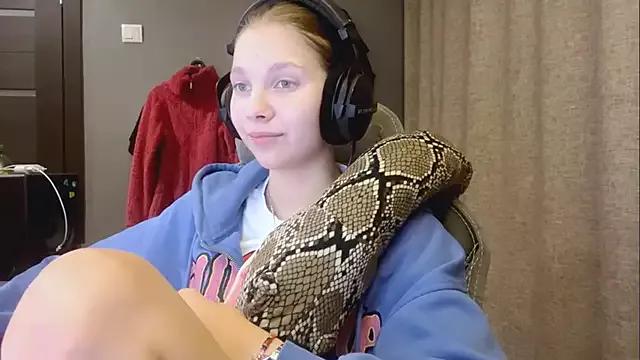 Softixq from StripChat is Freechat