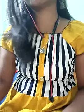 Soloqueentamil from StripChat is Freechat