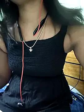 Soloqueentamil from StripChat is Freechat