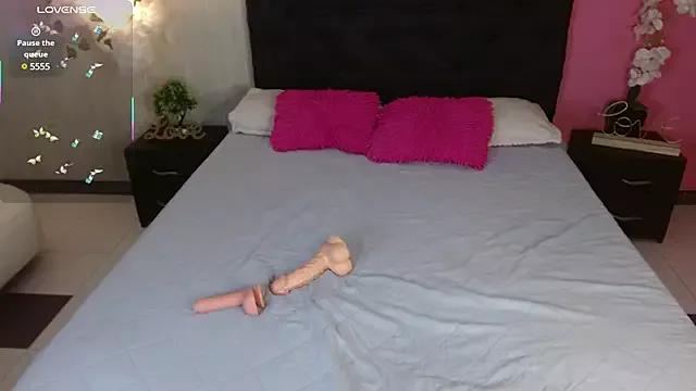 sophia_brunette_ from StripChat is Freechat