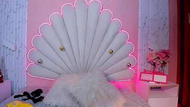 Unleash your urge for fetish cams livestreamers with our pick of steaming hot models, versed in the art of seduction and indulgence.