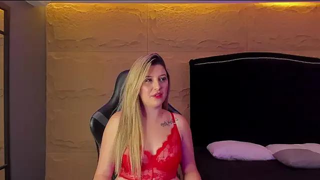 Unleash your urge for fetish cams livestreamers with our pick of steaming hot models, versed in the art of seduction and indulgence.