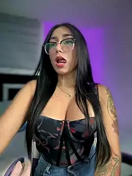 Unleash your urge for fetish cams livestreamers with our pick of steaming hot models, versed in the art of seduction and indulgence.