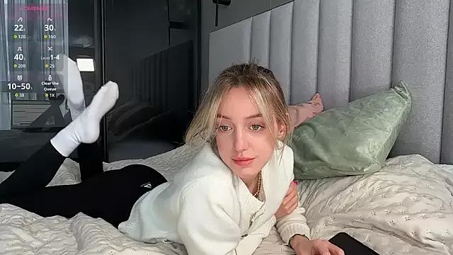 Unleash your urge for fetish cams livestreamers with our pick of steaming hot models, versed in the art of seduction and indulgence.