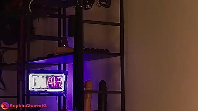 Unleash your urge for fetish cams livestreamers with our pick of steaming hot models, versed in the art of seduction and indulgence.