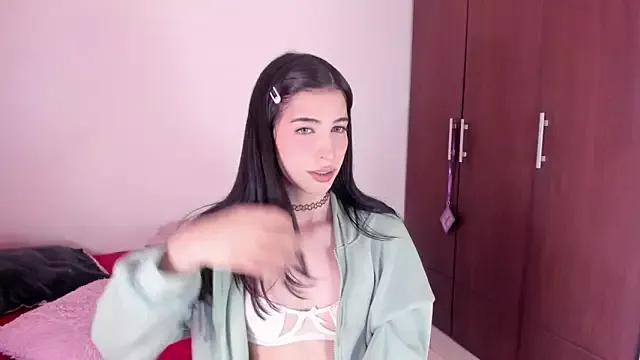 Sophixoxo from StripChat is Freechat