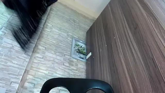 Squirter_chloexx from StripChat is Freechat