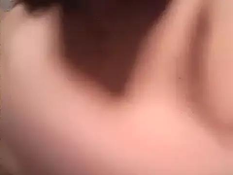 squirtshantal from StripChat is Freechat