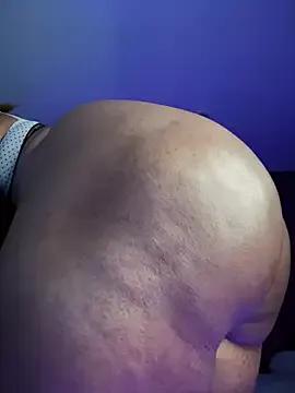SSEXYBUBBLEBUTT101 from StripChat is Freechat