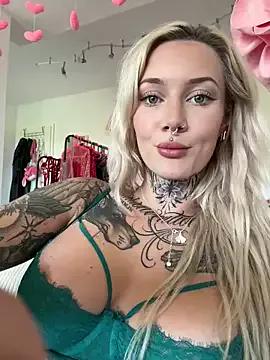 Unleash your urge for fetish cams livestreamers with our pick of steaming hot models, versed in the art of seduction and indulgence.
