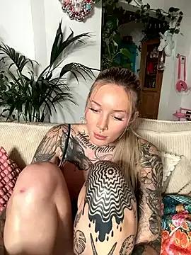 Unleash your urge for fetish cams livestreamers with our pick of steaming hot models, versed in the art of seduction and indulgence.