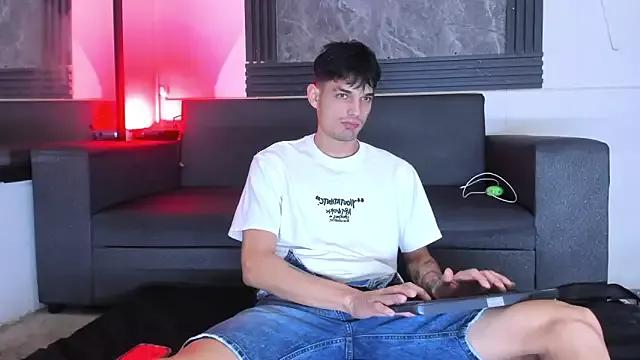 Stevengreen_ from StripChat is Freechat