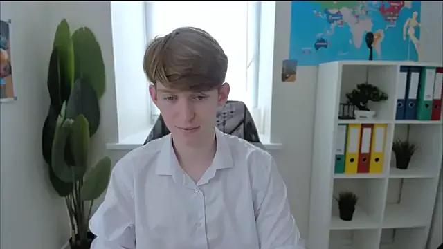 SteveNight from StripChat is Freechat